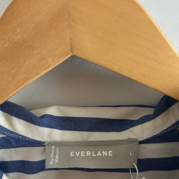 Everlane Poplin Mazarine Blue & Bone Shirt, Large - Picture 5 of 6